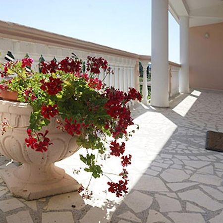 Di Vincenzo Inn Ulcinj Exterior photo